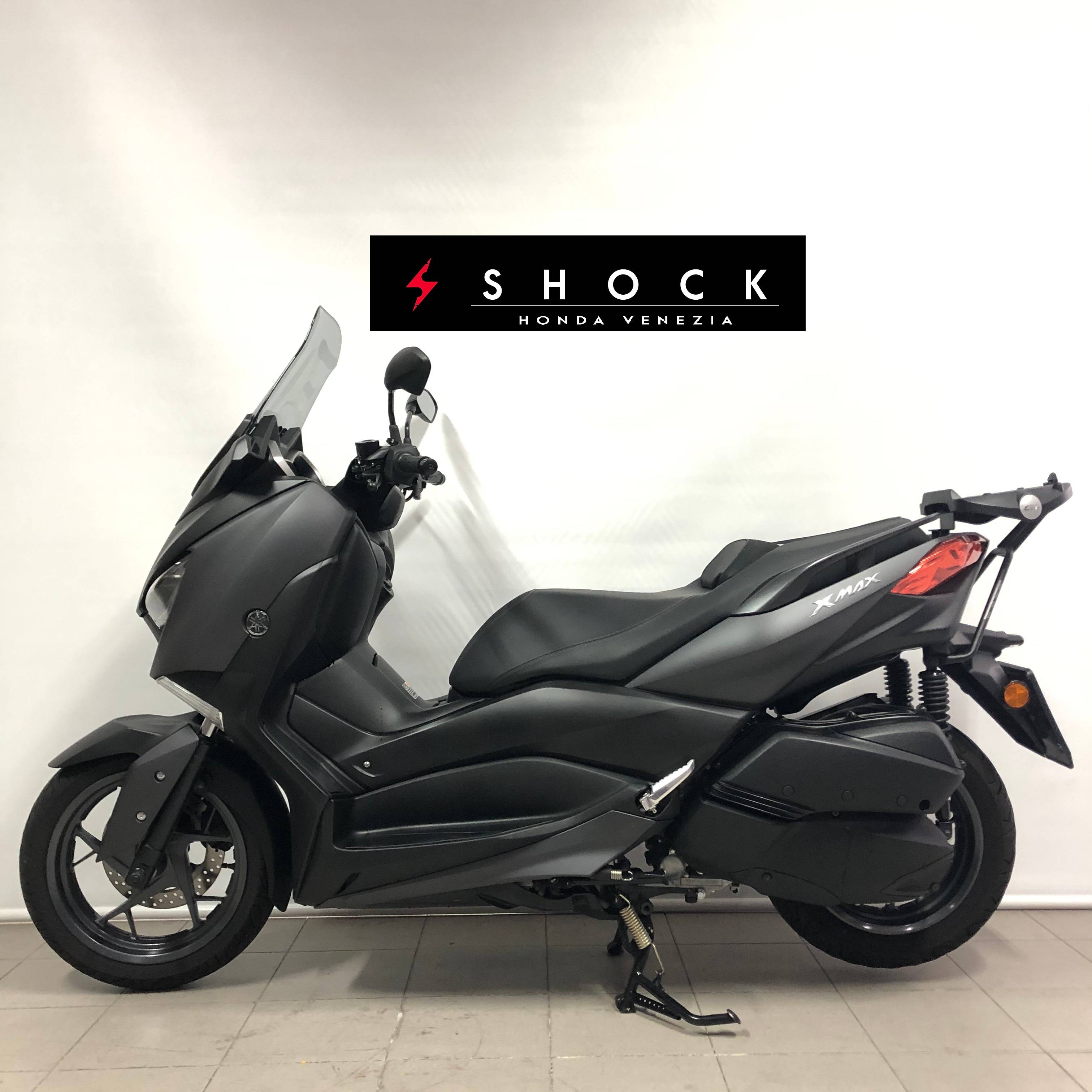 vendo-yamaha-x-max-300-usata-shock-honda